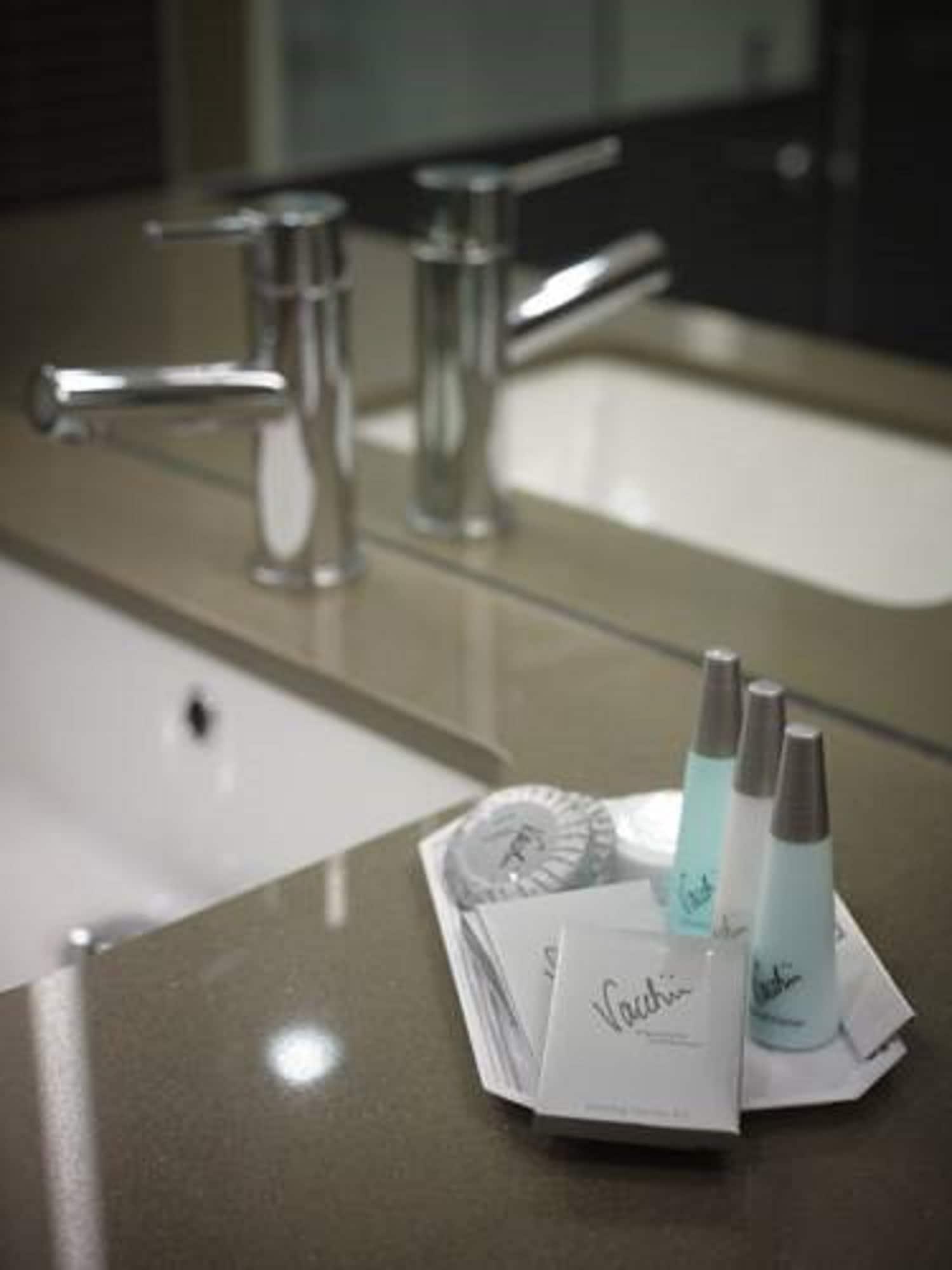 Lakeside Hotel And Conference Centre Sydney Ngoại thất bức ảnh