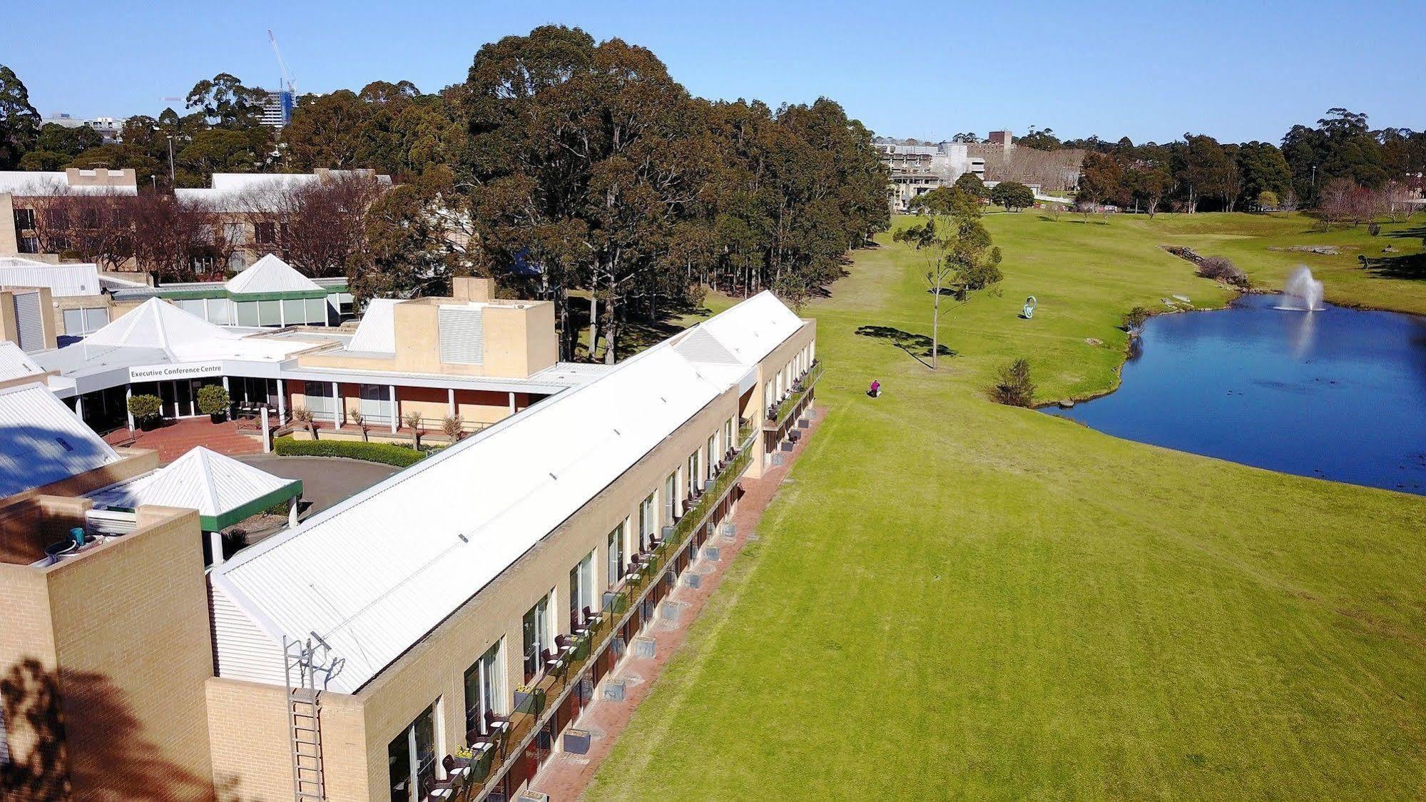 Lakeside Hotel And Conference Centre Sydney Ngoại thất bức ảnh